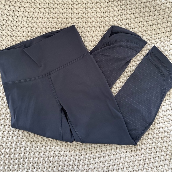 Lululemon Gray Cropped Legging - Picture 2 of 2